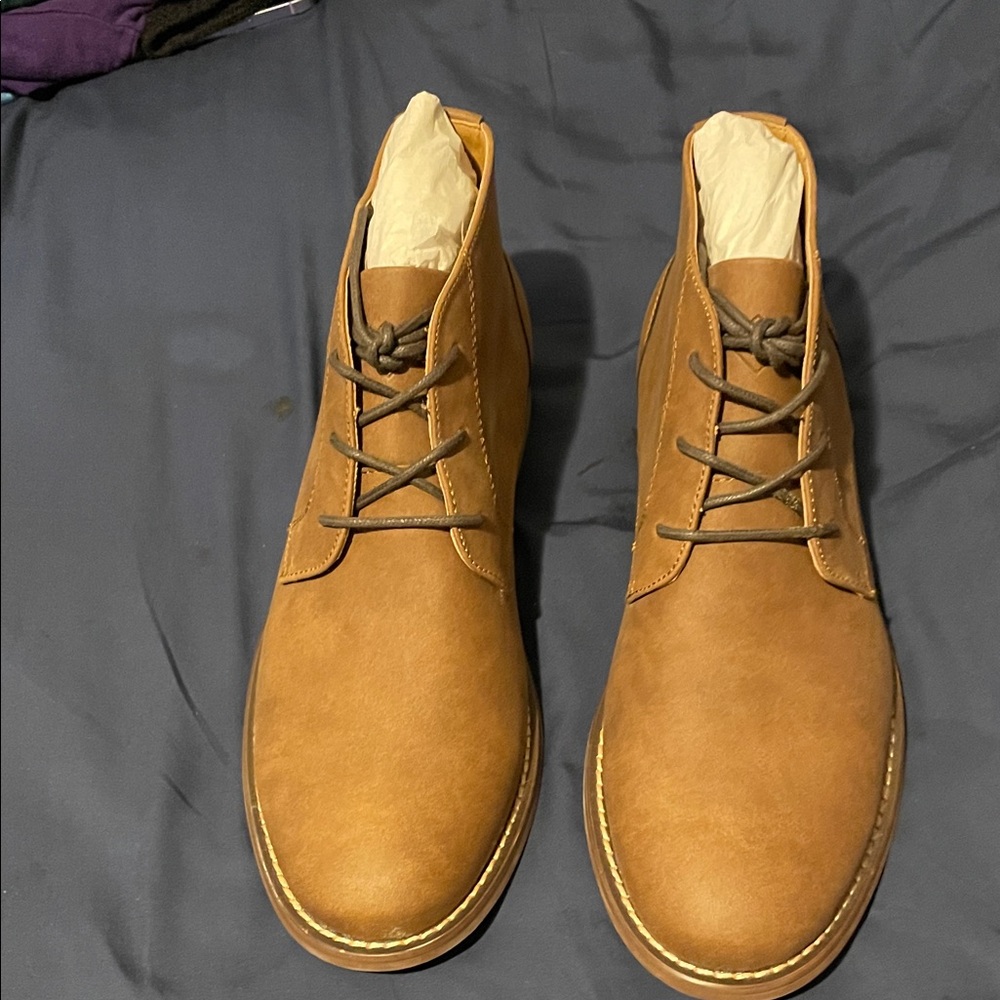Men's Tan Chukka Boots